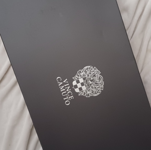 Vince Camuto Boot ***Pre-loved💕 - Picture 2 of 9